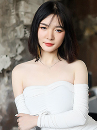 Asian woman Qing (Qing) from Zhengzhou, China