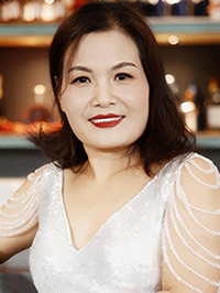 Asian woman Xinge (Ge) from Zhengzhou, China