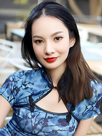 Asian woman Mengbo (Bo) from Dengfeng, China