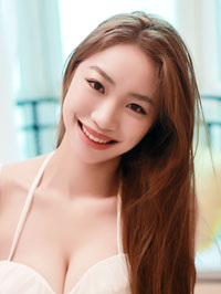 Asian woman Huaixue (Xue) from Luzhou, China
