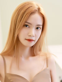 Asian woman Maoxia (Xia) from Chengdu, China