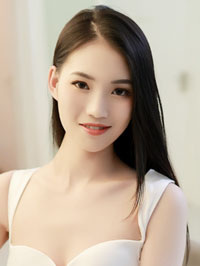 Asian woman Xiaorong (Rong) from Chengdu, China
