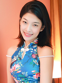 Asian woman Ziqing (Qing) from Chengdu, China