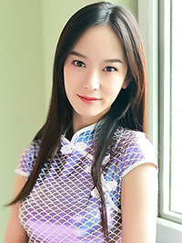 Asian woman Jingben (Ben) from Chengdu, China