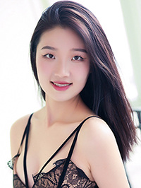 Asian woman Dandan (Dan) from Wanbao, China