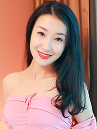 Asian woman Xueru (Ru) from Chengdu, China