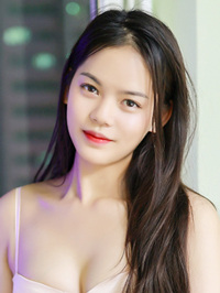 Asian woman Jing (Jing) from Chengdu, China