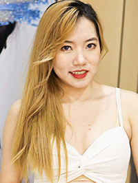 Asian woman Chuhan (Han) from Chengdu, China
