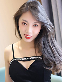 Asian woman Aoxue (Xue) from Chengdu, China