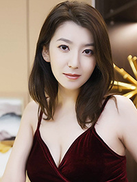Asian woman Alimire (Re) from Chengdu, China