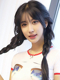 Asian woman Min (Min) from Chengdu, China