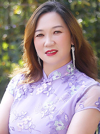 Asian woman Yuzhen (Zhen) from Xinzheng, China