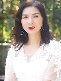 Asian woman Songxia (Xia) from Zhengzhou, China