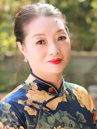 Asian single Yiping (Ping) from Zhengzhou, China