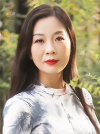 Asian woman Hua (Hua) from Zhengzhou, China