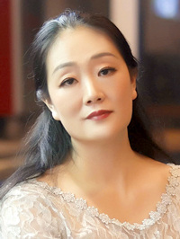 Asian woman Lei (Lei) from Zhengzhou, China