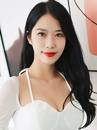 Asian woman Yuan (Yuan) from Chongqing, China