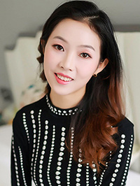 Asian woman Xiaofei (Fei) from Chengdu, China
