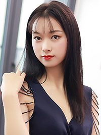 Asian woman Qin (Qin) from Chongqing, China