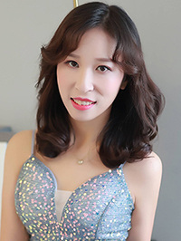 Asian woman Hongying (Ying) from Chongqing, China