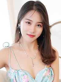 Asian woman Wanling (Ling) from Chongqing, China