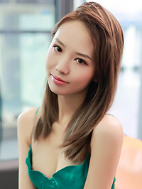 Asian woman Yuliu (Liu) from Chongqing, China