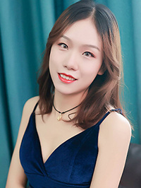 Asian woman Lu (Lu) from Chongqing, China