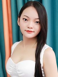 Asian woman Shanshan (Shan) from Chongqing, China