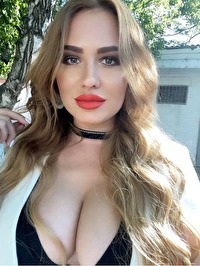 Ukrainian single Olena from Marcel, France