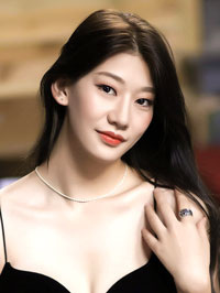 Asian woman Yu (Yu) from Zhengzhou, China