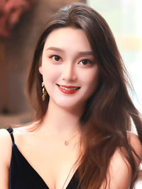 Asian woman Xiaoxiao (Xiao) from Zhengzhou, China