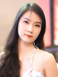 Asian woman Hanfei (Fei) from Zhengzhou, China