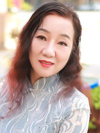 Asian woman Jing (Jing) from Zhengzhou, China