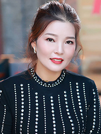 Asian woman Weiping (Ping) from Gongyi, China
