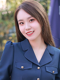 Asian woman Yitian (Tian) from Zhengzhou, China