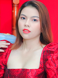 Asian woman Thi Mong Nghi (Nghi) from Ho Chi Minh City, Vietnam