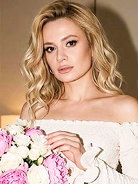 Asian single Narine from Yerevan, Armenia
