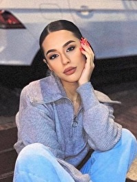 European single Monica from Girona, Spain