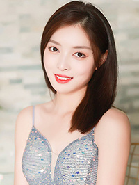 Asian woman Ting (Ting) from Chengdu, China