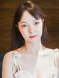 Asian woman Jing (Jing) from Chengdu, China
