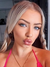 Latin single Oriana from Buenos Aires, Argentina