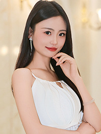 Asian woman Junyang from Guangzhou, China