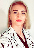 Russian single Olena from Saltash