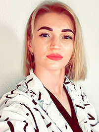 Ukrainian single Olena from Saltash, United Kingdom