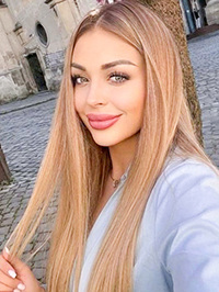Ukrainian single Alina from Kharkiv, Ukraine