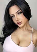 Russian single Arina from Berlin