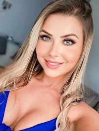 Latin single Andrea from Rio de Janeiro, Brazil