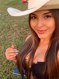 Latin single Melany Melissa from San José, Costa Rica