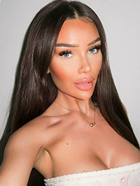 European single Megan from London, United Kingdom