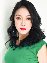 Asian woman Na from Shanghai, China